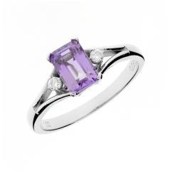 Diamond ring with Amethyst